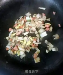 Make Mushroom egg fried rice step 4