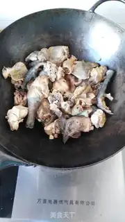 Make Chestnut mushroom chicken soup step 2