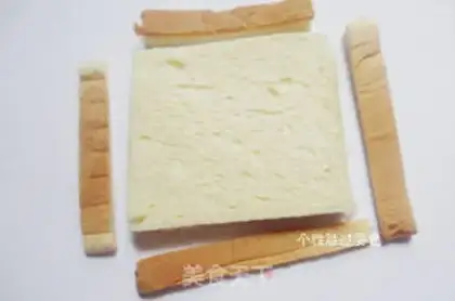 Make Toast banana roll step 0