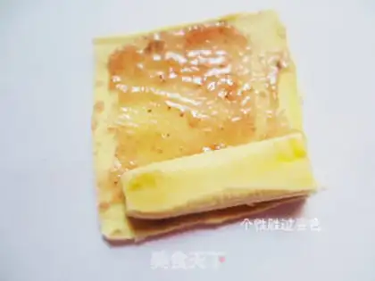 Make Toast banana roll step 2