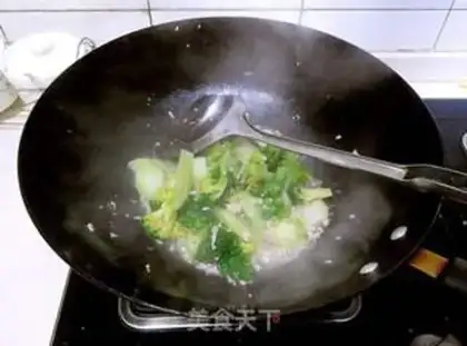 Make Garlic broccoli step 6
