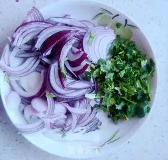 Make Frozen onions step 1