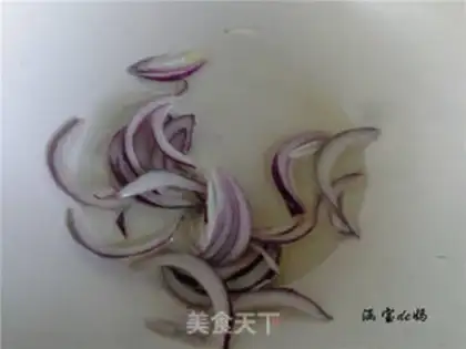 Make Curry onion noodles step 4