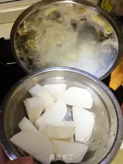 Make Fish and lamb soup step 4
