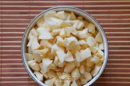 Make Apple sauce step 1