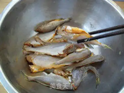Make Snack, yellow fish step 0