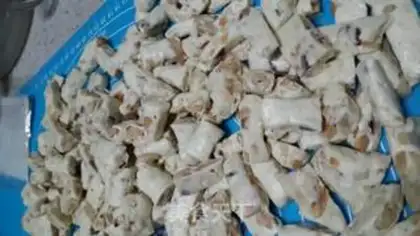 Make Cow Rolling Sugar step 10