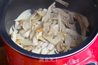 Make Taste almond mushrooms step 3