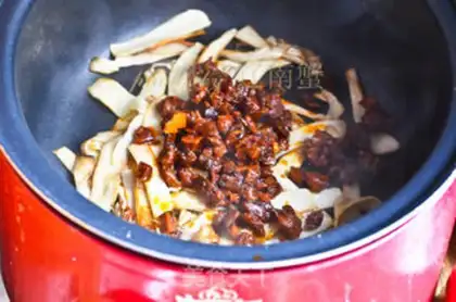 Make Taste almond mushrooms step 5