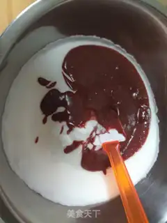 Make Red velvet strawberry cake step 6