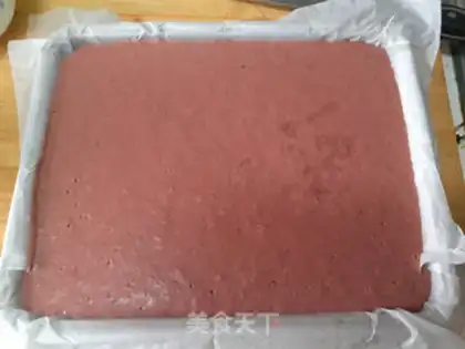 Make Red velvet strawberry cake step 7