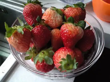 Make Red velvet strawberry cake step 9