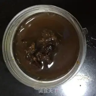 Make Roses have red date cream step 5