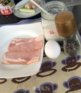 Make Quick bacon fried eggs step 0