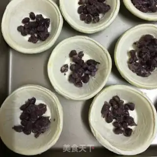 Make Red bean strawberries and eggs step 5