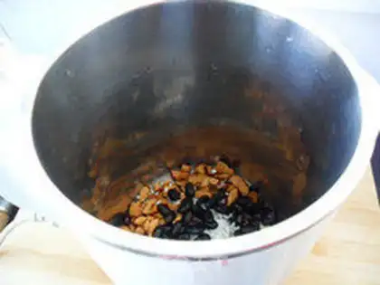 Make Red dates, black beans step 2