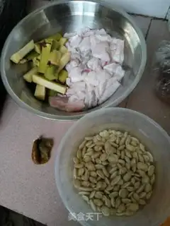 Make Piggy tummy lentils soup step 0