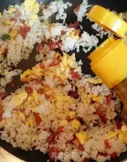 Make Weenie egg fried rice step 6