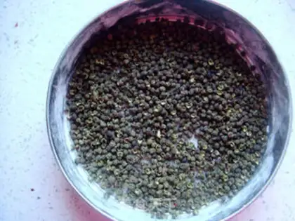 Make Homemade pepper powder step 0