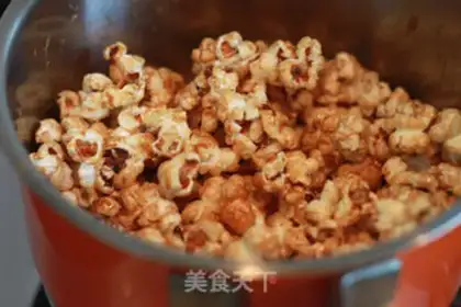 Make Caramel popcorn step 4