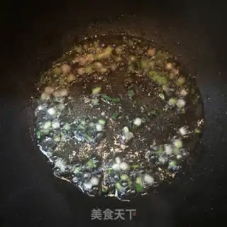 Make Onion egg fried rice step 2