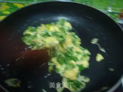 Make Scrambled eggs step 2