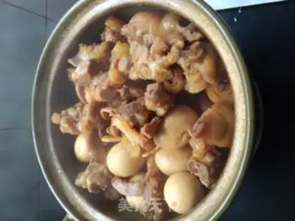 Make Sweetly jealous pig feet step 3