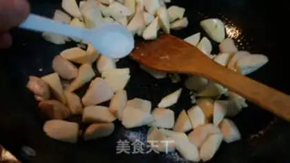 Make Spicy almond mushrooms step 4