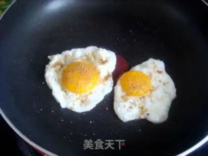 Make Fried eggs step 1
