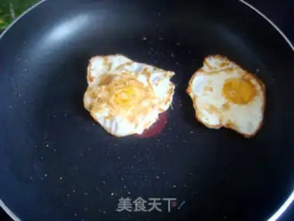 Make Fried eggs step 2