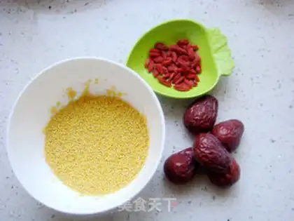 Make Little rice dates produce porridge step 0