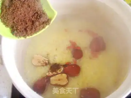Make Little rice dates produce porridge step 6