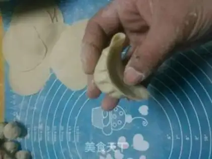 Make Pork dumplings step 19