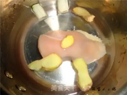 Make The cold hand tore the chicken step 0