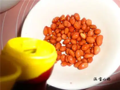 Make Old vinegar peanuts with wood step 5