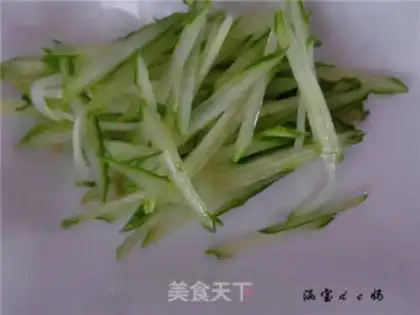Make The cold hand tore the chicken step 5