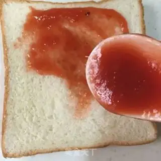 Make Toast and eggs step 1