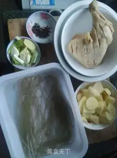 Make Chicken-legged potato stew step 0
