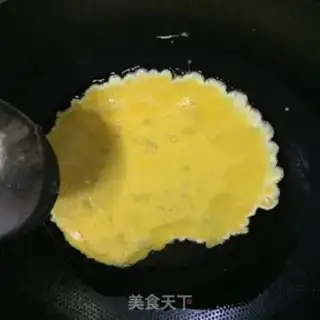 Make Spinach fried eggs step 1