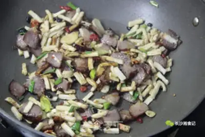 Make Rhodish and gravy step 3