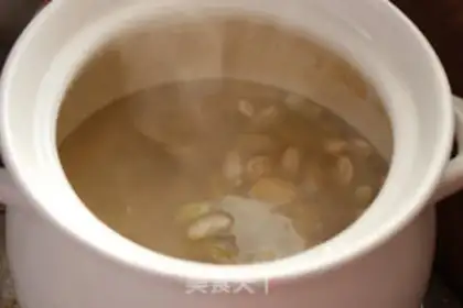 Make Soybeans and hoof soup step 3