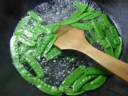Make Five bouquets of Dutch beans step 1