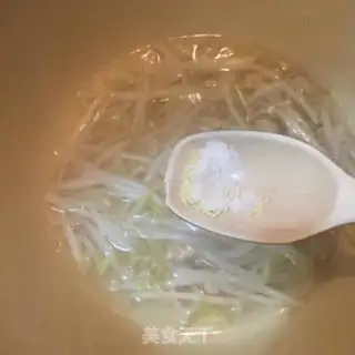 Make Bean sprouts step 3