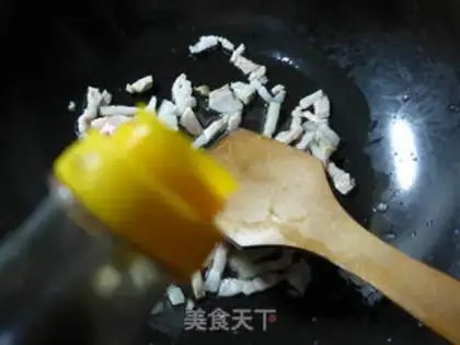 Make Pork fans cook artemisinin step 2