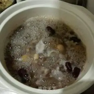 Make Red beans, silver-eared lilies step 1