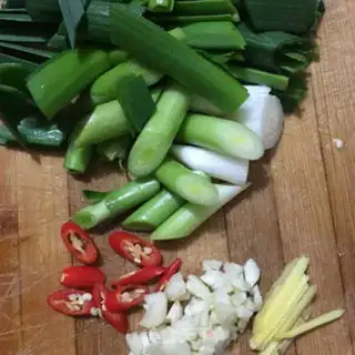 Make Tea mushrooms and garlic step 1