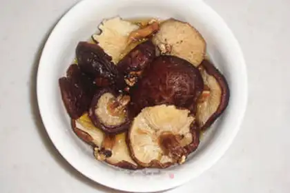 Make Dried mushrooms step 0