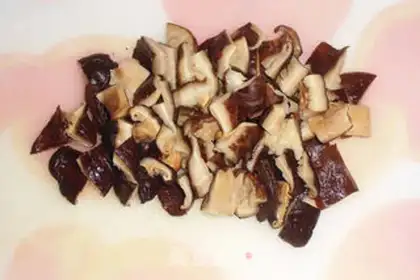 Make Dried mushrooms step 1