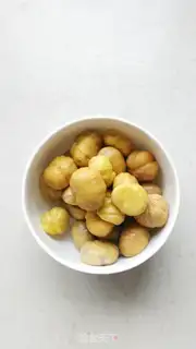 Make A little rice paste with red dates step 1