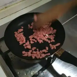 Make Little Pizza with the balls step 3